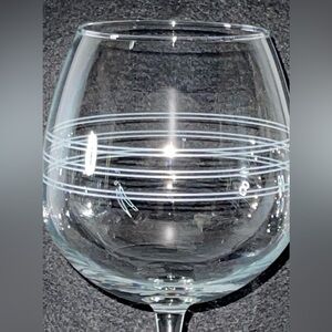 Set of 2 Balloon Wine Glasses EUC Cheers By Mikasa possibly?